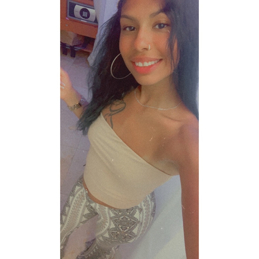 Meet your Posher, Mariely